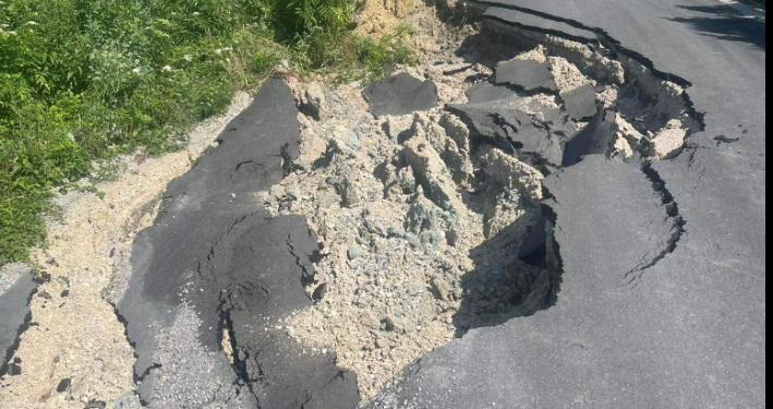 Për shkak të shembjes së dheut mbyllet rruga Shtupel-Kerrnicë në Klinë