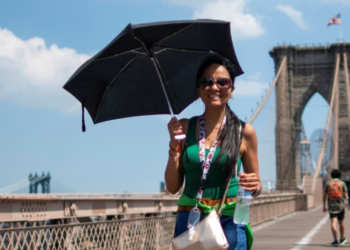 Gati 200 milionë njerëz në SHBA po përballen me nxehtësi ekstreme ose përmbytje