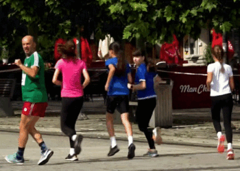 ​Mbahet mini-maratona “Vrapo për Autizëm”, vlerësohet se ndihmon në ndërgjegjësimin e shoqërisë