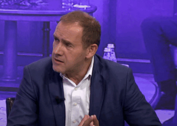 Berisha thotë se Kurti qëllimisht po krijon skandale