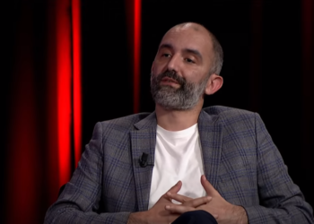 Abrashi thotë se opozita dhe disa media përmes lidhjes së ngushtë me Listën Serbe po bëjnë fushatë agresive kundër Qeverisë