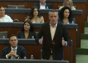 Gashi: Të nderuar kolegë, zdravo Albin