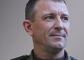 Gjenerali rus thotë se u shkarkua pasi akuzoi liderët e ushtrisë se tradhtuan trupat në Ukrainë
