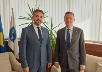 Radoniqi e Szunyog flasin për harmonizimin e Rregulloreve me Ligjin për Zgjedhjet e Përgjithshme