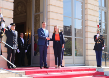 Konjufca takon kryetaren e Asamblesë së Francës, flasin për integrim