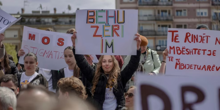 Verifikimi i statusit të viktimave të përdhunimit “nuk duhet të ketë” afat
