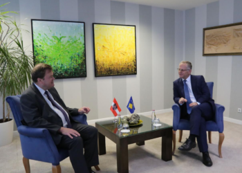 Bislimi priti në takim lamtumirës ambasadorin e Austrisë në Kosovë