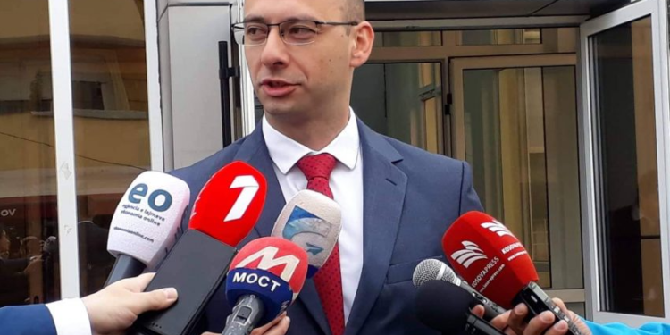 Simiq: Së pari de-eskalimi, pastaj flasim për zgjedhje