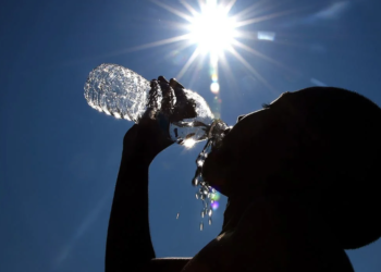 Temperaturat e larta rrezikojnë shëndetin e zemrës, çfarë duhet të bëni