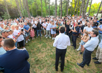 Kurti për takimin me mërgimtarët: Gëzohemi që ju shohim e ju takojmë