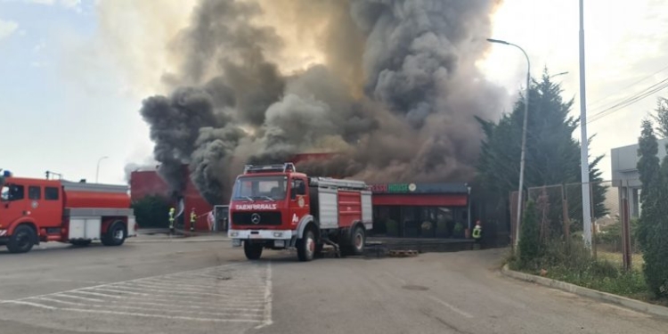 Shuhet zjarri në ETC në Klinë