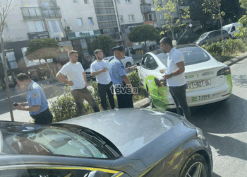 Aksidentohet një taksi në lagjen Ulpiana