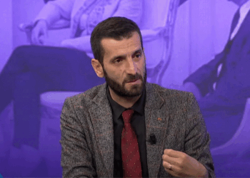 Demhasaj: Për Kurtin më i rëndësishëm është inati personal sesa interesi i Kosovës