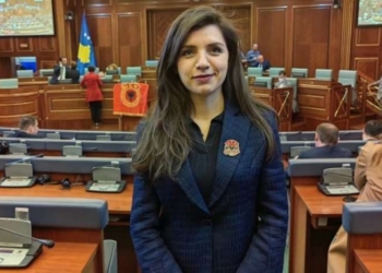 Deputetja e Vetëvendosjes që u aksidentua sot thotë se ajo dhe familja e saj janë mirë