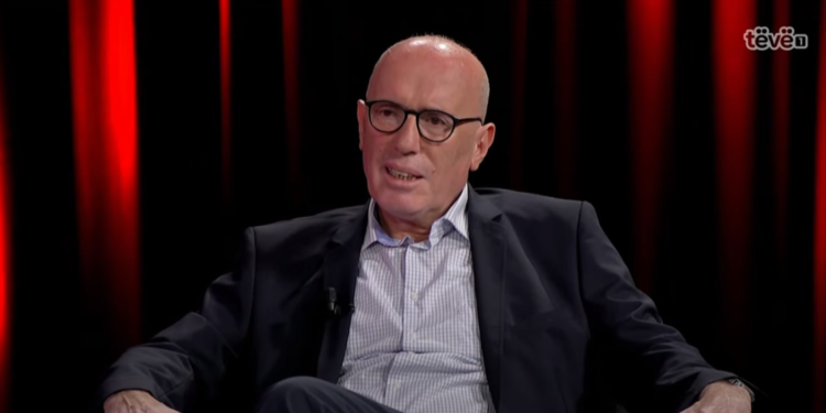 Si dështoi Fan Noli të mbajë fronin të cilin e mori Ahmet Zogu