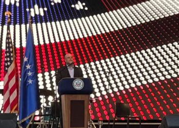 Hovenier: Presim që Kosova t’i përmbushë idealet e Deklaratës së Pavarësisë së saj