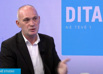 Humolli thotë se biseda e Kusarit me Simiqin dëshmon se ka pasur koordinim mes Vetëvendosjes dhe Listës Serbe