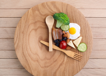 Çfarë i ndodh organizmit kur nuk hani një vakt?