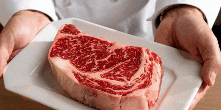 Çfarë i ndodh trupit nëse nuk konsumoni mish të kuq