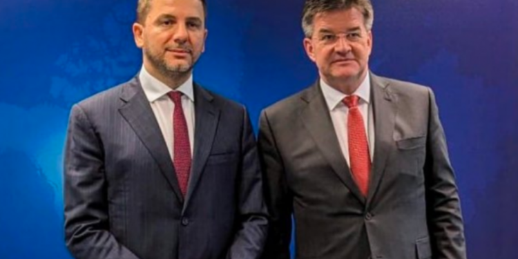 Lajçak pas takimit me Krasniqin: U pajtuam se duhet de-eskalim dhe kthim në dialog pa vonesa