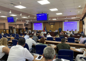 Pëllumb Bajçinovci zgjidhet kryesues i Kuvendit Komunal të Prishtinës