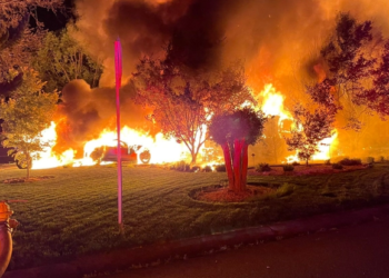 Pyjet në Kroaci përfshihen nga zjarri