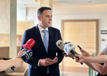 Abdixhiku kërkon zgjedhje të reja në veri e mobilizim për hartimin e draft-statutit të Asociacionit