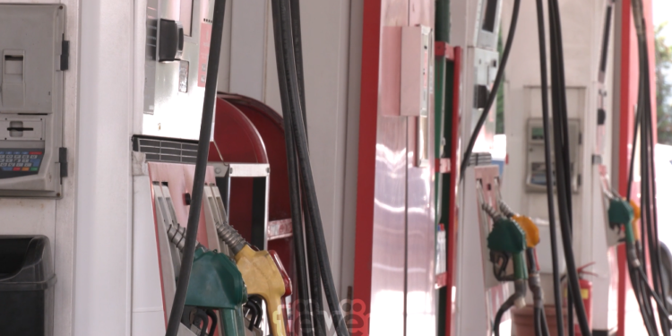 Çmimi tavan për naftë kundërshtohet nga naftëtarët