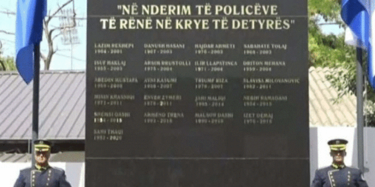 Policia sot nderon të rënët në detyrë