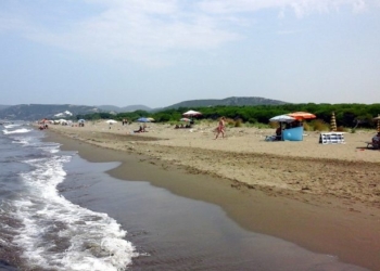 Kavajë, mbyten në det babai dhe dy djemtë e tij të mitur