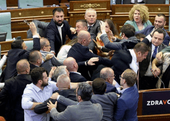 Pushteti i vendosur për të vazhduar punën e Kuvendit, opozita e akuzon për dështim