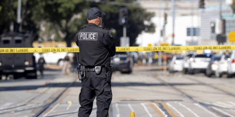 Të shtëna masive në ShBA: Dy të vrarë, 28 të lënduar, tre në gjendje kritike