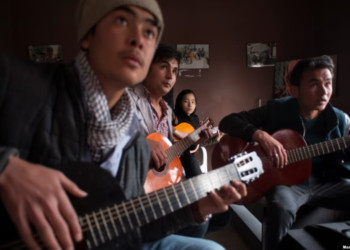 Talibanët djegin instrumentet muzikore në perëndim të Afganistanit