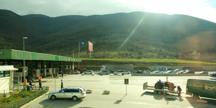 Sveçla dhe Balla vizitojnë pikë-kalimin kufitarë në Vermicë