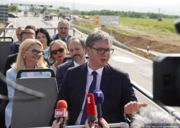 Vuçiq: I thashë Merkelit për lidhjen e Prishtinës me Nishin në autostradë, në Kosovë s’janë të interesuar