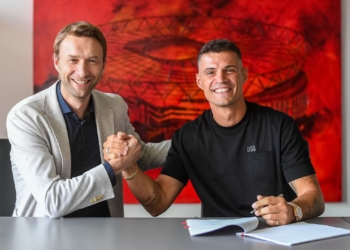 “Pak lojtarë e kanë mentalitetin e tij”/ Tani është zyrtare, firmos Xhaka: Këtë kampionat e njoh mirë