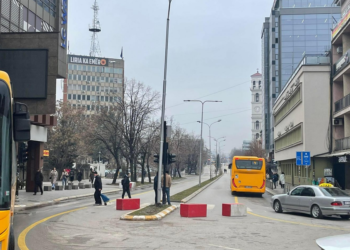 Mbyllet përkohësisht qarkullimi në bulevardin “Xhorxh Bush” në Prishtinë