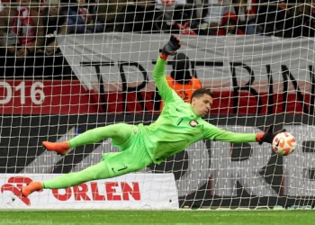 Bayerni interesohet për Szczesnyn