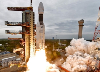 India shkruan historinë, anija e saj kozmike zbarkon në polin jugor të Hënës