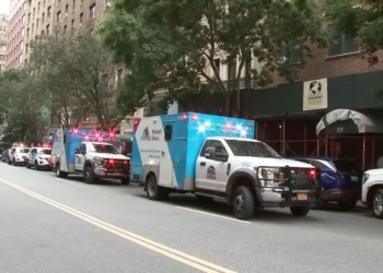 Familja 4 anëtarëshe gjendet e vrarë brenda një banese në New York City