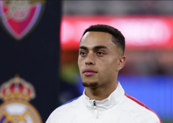 Barcelona konfirmon largimin e Destit