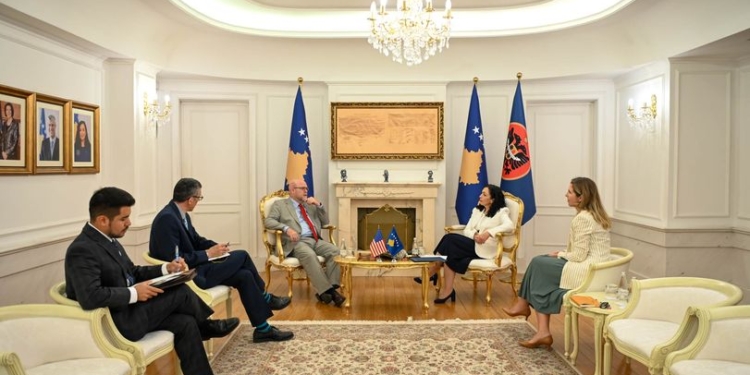 Osmani dhe Hovenieri diskutojnë për zbatimin e marrëveshjes së dakorduar në Bratisllavë