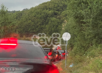Pritje deri në dy orë në kufirin e Preshevës