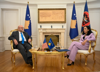 Osmani pret në takim ambasadorin amerikan, flasin për zbatimin e marrëveshjes së Bratisllavës