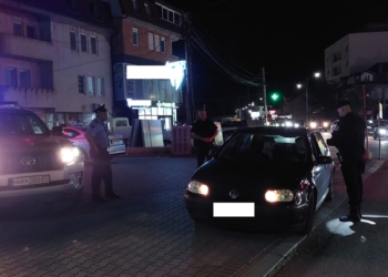 Operacioni “Goditja”, policia arreston 11 persona në Pejë dhe sekuestron pesë armë