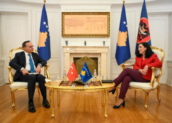 Osmani takon zv/ministrin e Jashtëm turk, thotë se po punohet për infrastrukturën ligjore për zgjedhjet në veri