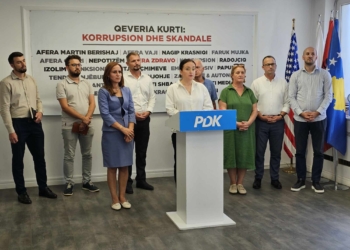 PDK: Dështimi i MASHT-it me tekste shkollore, po i dëmton fëmijët, prindërit dhe buxhetin e shtetit