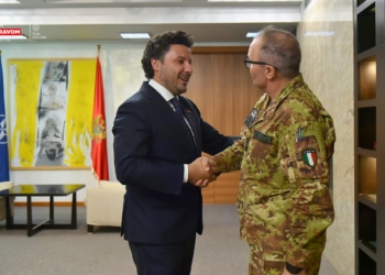 Abazoviq takon komandantin e KFOR-it, thekson kontributin e Malit të Zi për stabilitet në Ballkanin Perëndimor