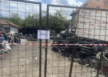 Komuna e Mitrovicës mbyll një biznes
