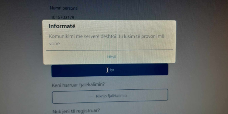 Prindërit ankohen për mosfunksionim të platformës e-Kosova